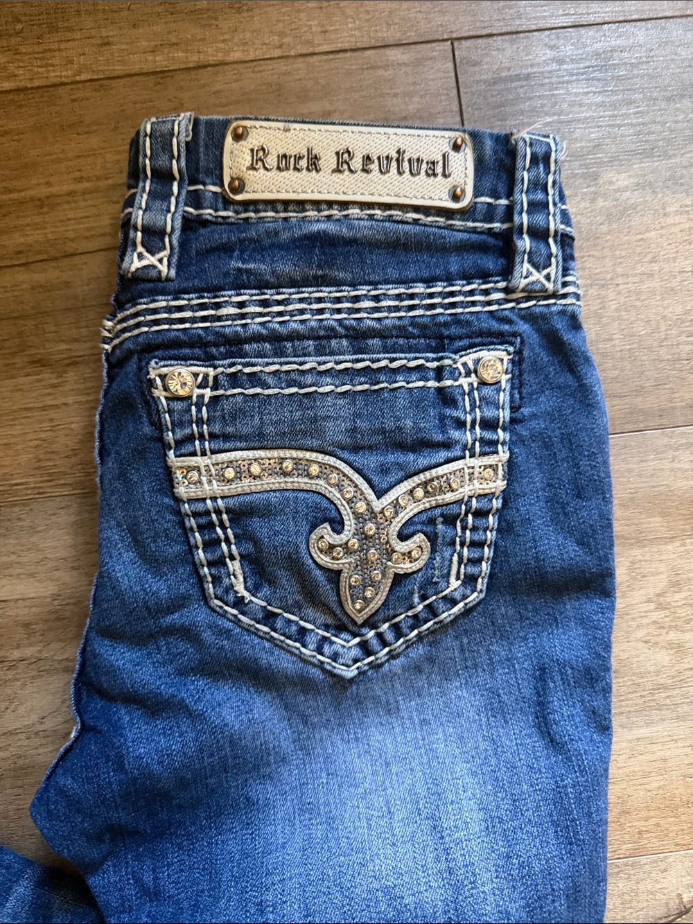 Rock Revival Blue Boot cut Jeans with Embellished Back Pocket Vika size 26